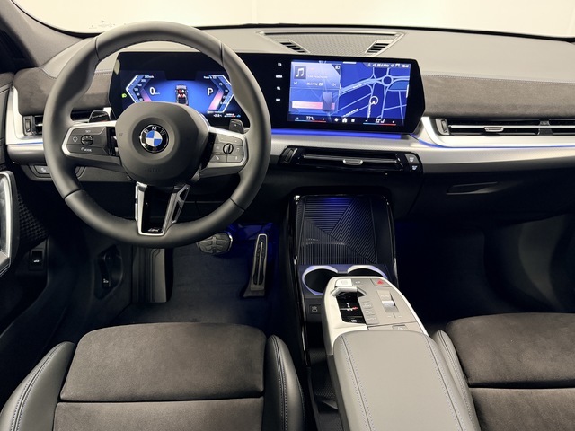 BMW X2 sDrive18d color Negro. Año 2025. 110KW(150CV). Diésel. En concesionario Maberauto de Castellón