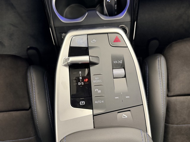 BMW X2 sDrive18d color Negro. Año 2025. 110KW(150CV). Diésel. En concesionario Maberauto de Castellón