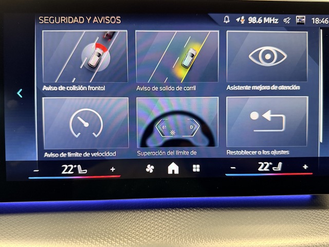 BMW X2 sDrive18d color Negro. Año 2025. 110KW(150CV). Diésel. En concesionario Maberauto de Castellón