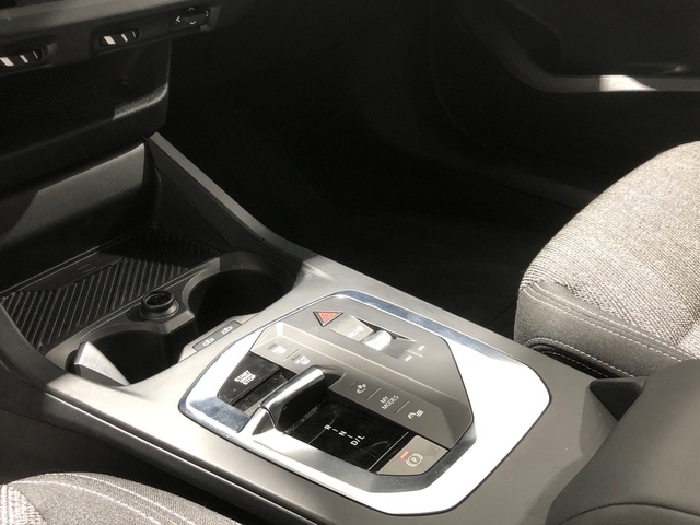 BMW Serie 1 116i color Negro. Año 2025. 90KW(122CV). Gasolina. En concesionario Auto Premier, S.A. - MADRID de Madrid