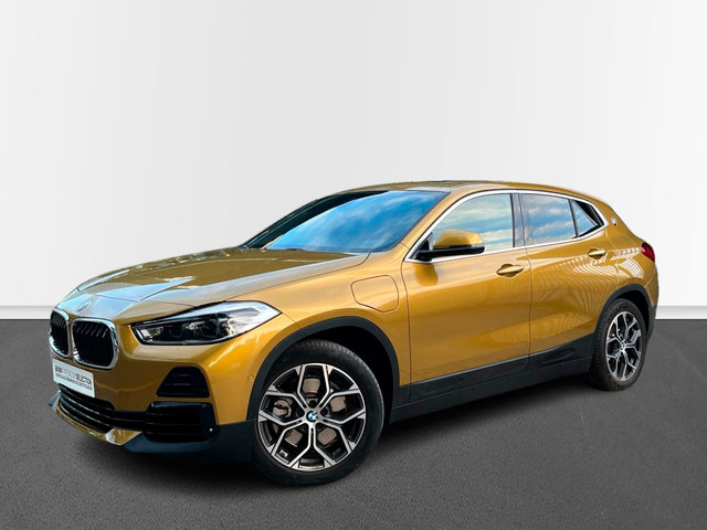BMW X2 xDrive25e color Oro. Año 2021. 162KW(220CV). Híbrido Electro/Gasolina. En concesionario Murcia Premium S.L. AV DEL ROCIO de Murcia
