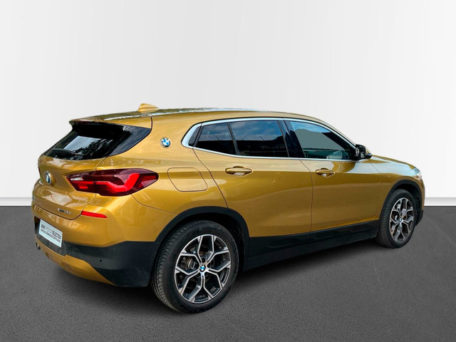BMW X2 xDrive25e color Oro. Año 2021. 162KW(220CV). Híbrido Electro/Gasolina. En concesionario Murcia Premium S.L. AV DEL ROCIO de Murcia