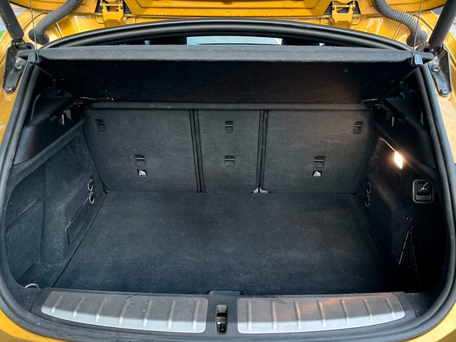 BMW X2 xDrive25e color Oro. Año 2021. 162KW(220CV). Híbrido Electro/Gasolina. En concesionario Murcia Premium S.L. AV DEL ROCIO de Murcia