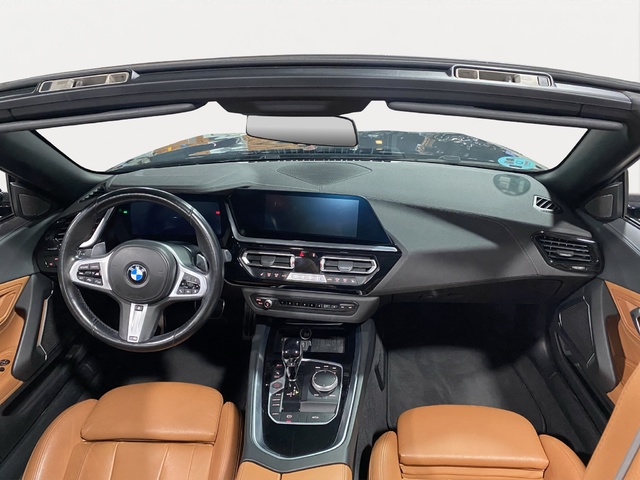 BMW Z4 sDrive30i Cabrio color Negro. Año 2023. 190KW(258CV). Gasolina. En concesionario Hispamovil Elche de Alicante