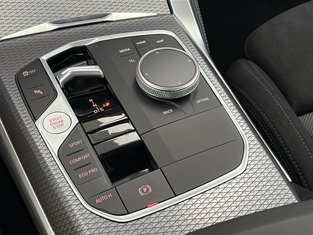 BMW Serie 4 430d Coupe color Rojo. Año 2025. 210KW(286CV). Diésel. En concesionario BMW Avilcar Ávila de Ávila