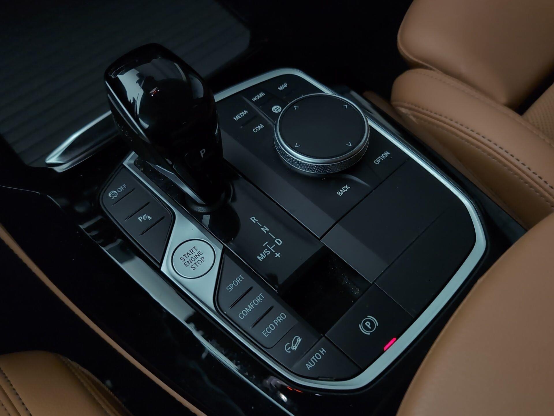 BMW X4 xDrive20d color Gris. Año 2022. 140KW(190CV). Diésel. En concesionario Automotor Premium Velázquez - Málaga de Málaga