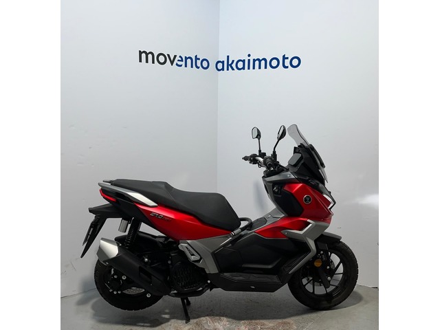 Voge SR1 ADV 125  en Barcelona