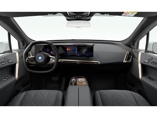 Fotos de BMW iX xDrive50 color Blanco. Año 2024. 385KW(523CV). Eléctrico. En concesionario Móvil Begar Alicante de Alicante