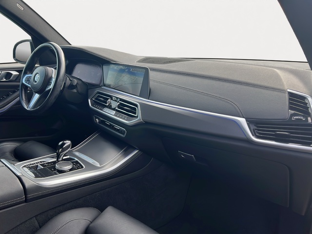 BMW X5 xDrive25d color Gris. Año 2022. 170KW(231CV). Diésel. En concesionario Movitransa Cars Jerez de Cádiz