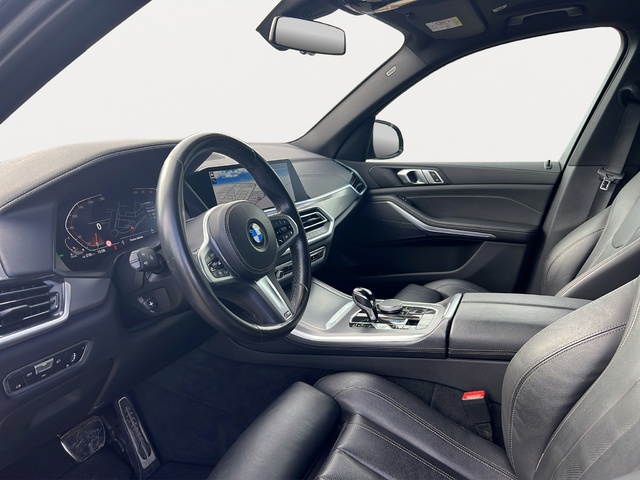 BMW X5 xDrive25d color Gris. Año 2022. 170KW(231CV). Diésel. En concesionario Movitransa Cars Jerez de Cádiz