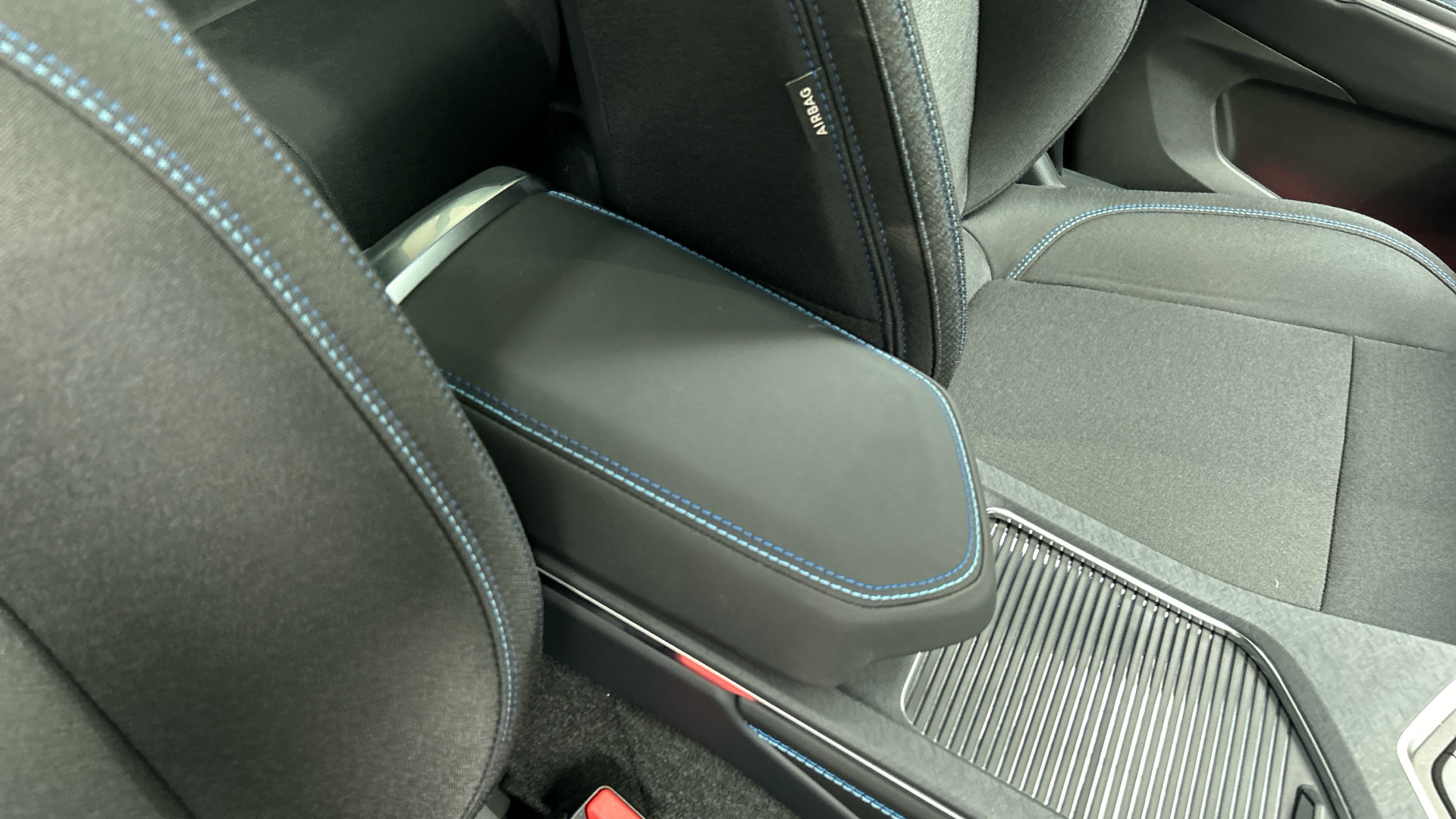 Lynk & Co 01 segunda mano 89285351 - 25 Lynk & Co 01 segunda mano 89285351 - 25