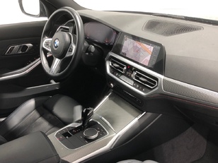 BMW Serie 3 330i color Negro. Año 2022. 190KW(258CV). Gasolina. En concesionario Auto Premier, S.A. - MADRID de Madrid