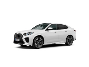 Fotos de BMW iX2 eDrive20 color Blanco. Año 2024. 150KW(204CV). Eléctrico. En concesionario BMW Fuenteolid Valladolid de Valladolid