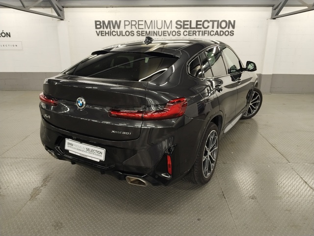 BMW X4 xDrive30i color Gris. Año 2021. 185KW(252CV). Gasolina. En concesionario Autoberón de La Rioja