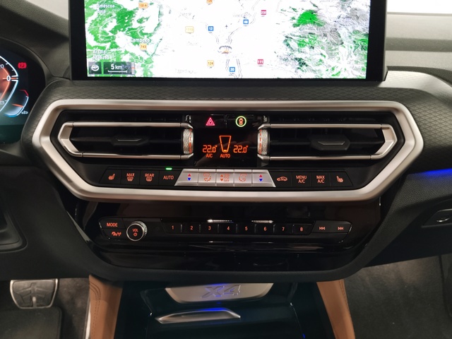 BMW X4 xDrive30i color Gris. Año 2021. 185KW(252CV). Gasolina. En concesionario Autoberón de La Rioja