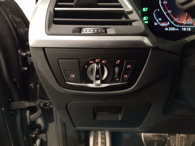 BMW X4 xDrive30i color Gris. Año 2021. 185KW(252CV). Gasolina. En concesionario Autoberón de La Rioja