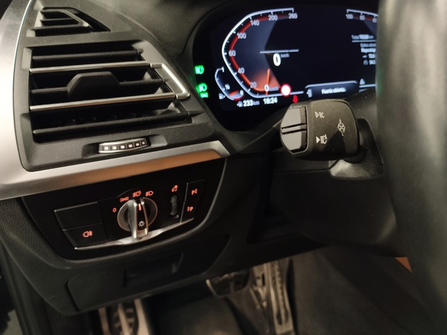 BMW X4 xDrive30i color Gris. Año 2021. 185KW(252CV). Gasolina. En concesionario Autoberón de La Rioja