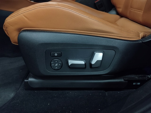 BMW X4 xDrive30i color Gris. Año 2021. 185KW(252CV). Gasolina. En concesionario Autoberón de La Rioja