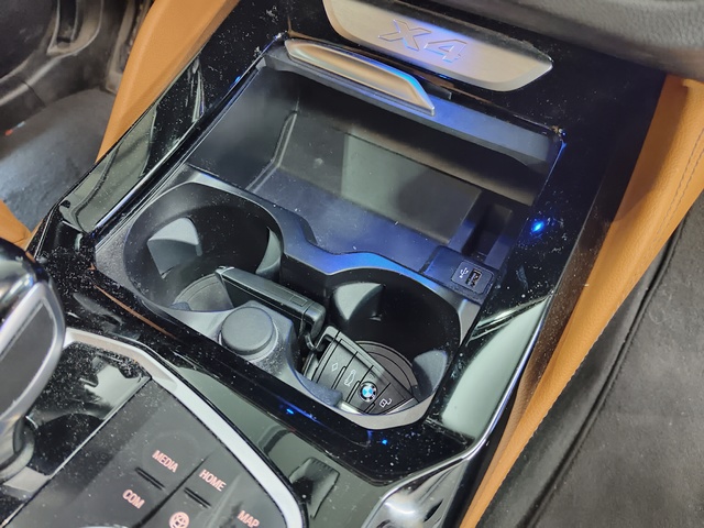 BMW X4 xDrive30i color Gris. Año 2021. 185KW(252CV). Gasolina. En concesionario Autoberón de La Rioja