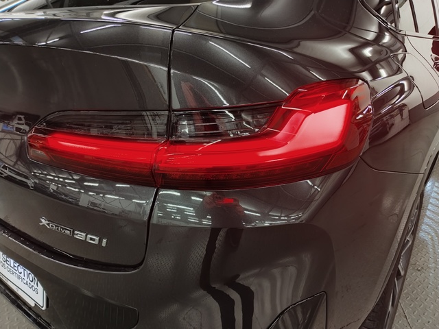 BMW X4 xDrive30i color Gris. Año 2021. 185KW(252CV). Gasolina. En concesionario Autoberón de La Rioja