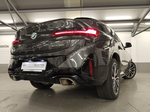 BMW X4 xDrive30i color Gris. Año 2021. 185KW(252CV). Gasolina. En concesionario Autoberón de La Rioja