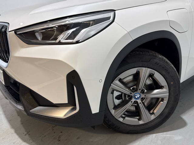 BMW X1 xDrive25e color Blanco. Año 2025. 180KW(245CV). Híbrido Electro/Gasolina. En concesionario Auto Premier, S.A. - ALCALÁ DE HENARES de Madrid