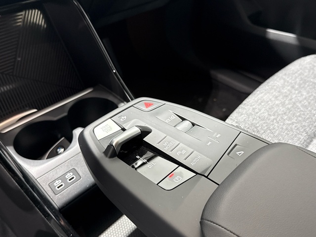 BMW X1 xDrive25e color Blanco. Año 2025. 180KW(245CV). Híbrido Electro/Gasolina. En concesionario Auto Premier, S.A. - ALCALÁ DE HENARES de Madrid