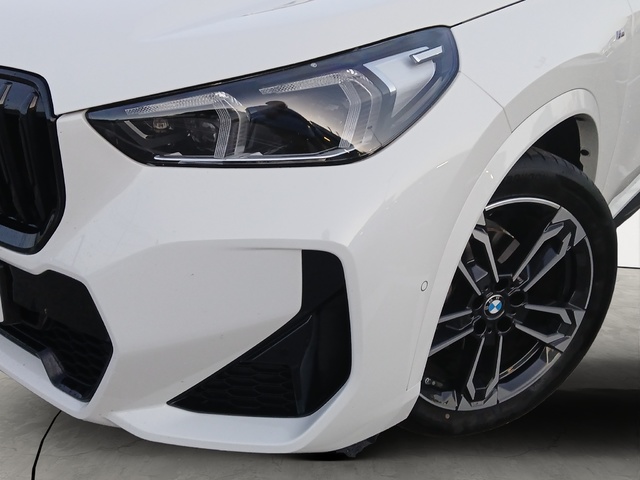 BMW X1 xDrive20d color Blanco. Año 2024. 120KW(163CV). Diésel. En concesionario GANDIA Automoviles Fersan, S.A. de Valencia