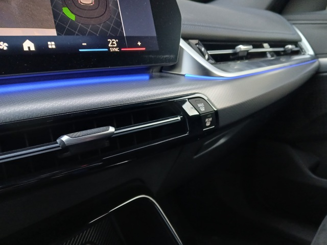 BMW X1 xDrive20d color Blanco. Año 2024. 120KW(163CV). Diésel. En concesionario GANDIA Automoviles Fersan, S.A. de Valencia