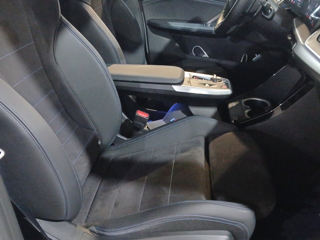 BMW X1 xDrive20d color Blanco. Año 2024. 120KW(163CV). Diésel. En concesionario GANDIA Automoviles Fersan, S.A. de Valencia