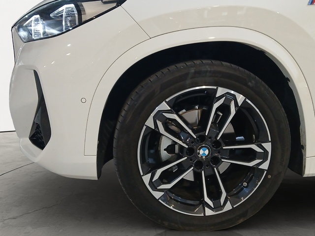 BMW X1 xDrive20d color Blanco. Año 2024. 120KW(163CV). Diésel. En concesionario GANDIA Automoviles Fersan, S.A. de Valencia