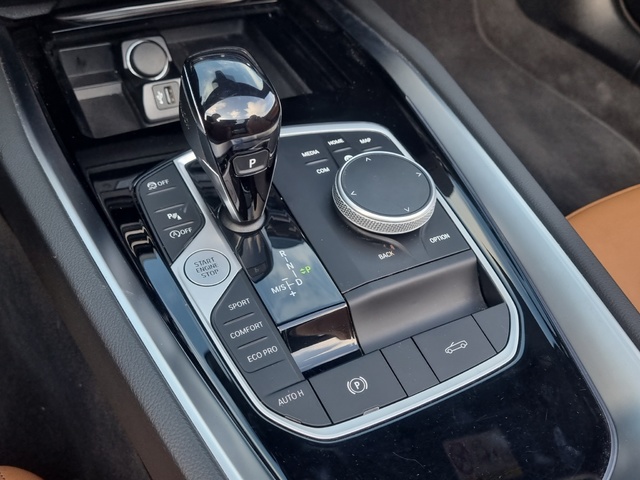 BMW Z4 sDrive20i Cabrio color Rojo. Año 2021. 145KW(197CV). Gasolina. En concesionario GANDIA Automoviles Fersan, S.A. de Valencia