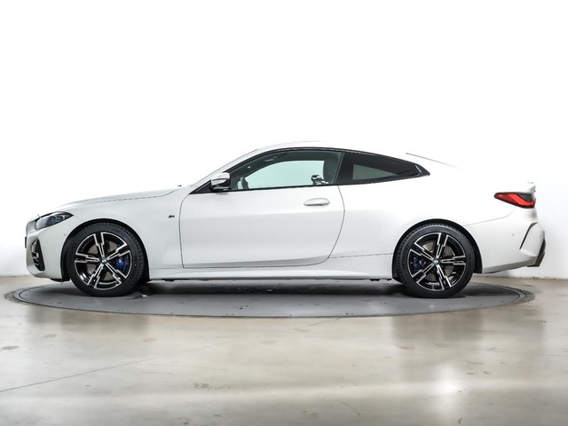 BMW Serie 4 430d Coupe color Blanco. Año 2021. 210KW(286CV). Diésel. En concesionario Oliva Motor Tarragona de Tarragona