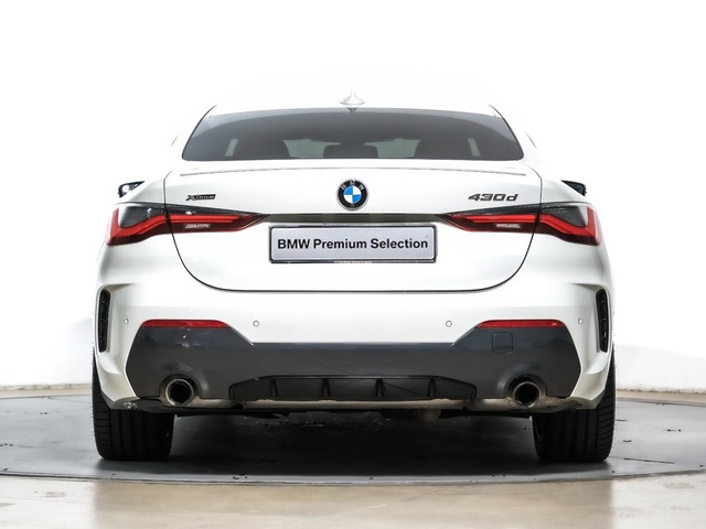 BMW Serie 4 430d Coupe color Blanco. Año 2021. 210KW(286CV). Diésel. En concesionario Oliva Motor Tarragona de Tarragona