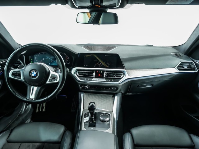 BMW Serie 4 430d Coupe color Blanco. Año 2021. 210KW(286CV). Diésel. En concesionario Oliva Motor Tarragona de Tarragona