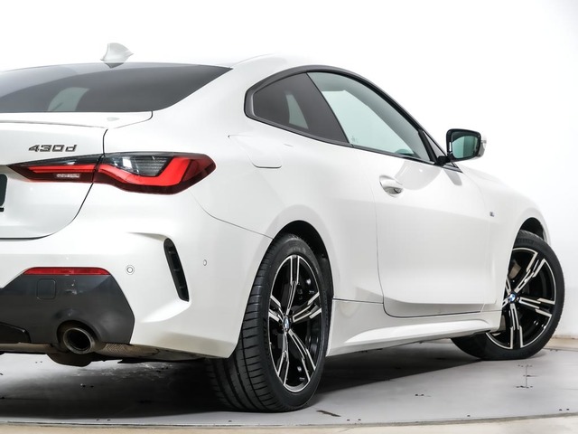 BMW Serie 4 430d Coupe color Blanco. Año 2021. 210KW(286CV). Diésel. En concesionario Oliva Motor Tarragona de Tarragona