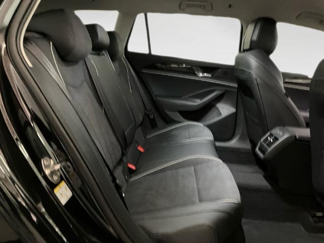 Volkswagen Passat Variant Business eHybrid PHEV 200 kW (272 CV) DSG