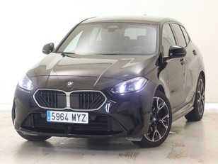 BMW Serie 1 120i color Negro. Año 2025. 125KW(170CV). Gasolina. 