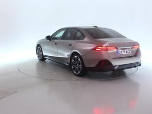 BMW Serie 5 520d color Gris. Año 2025. 145KW(197CV). Diésel. 
