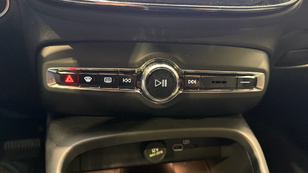 Volvo XC40 B3 G Ocasión 120 KW (163CV) - 56