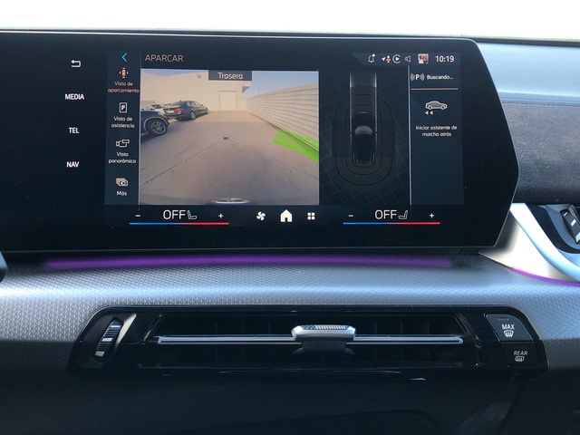 BMW X2 sDrive18d color Negro. Año 2024. 110KW(150CV). Diésel. En concesionario Momentum S.A. de Madrid