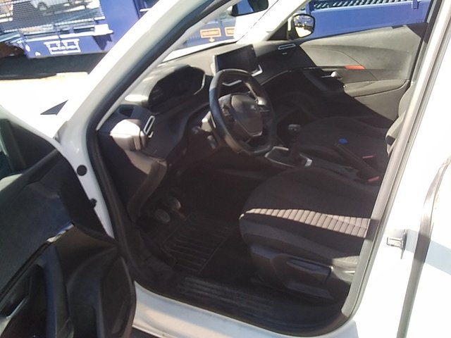 Peugeot 2008 Puretech 100 S&S Active Pack 75 kW (100 CV)