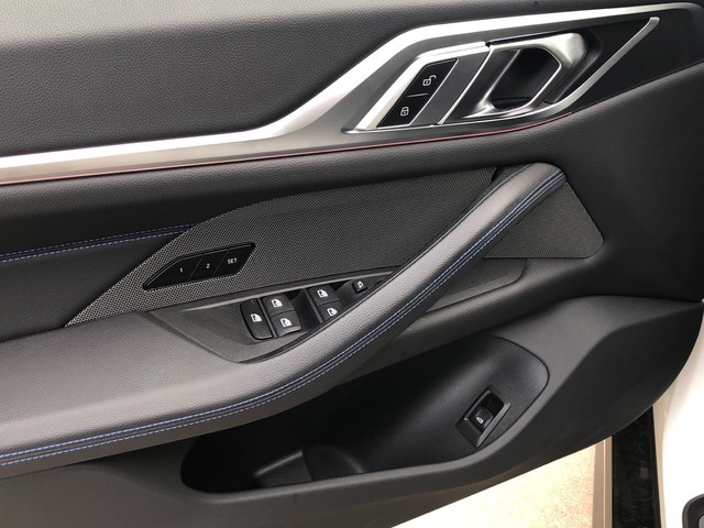 BMW Serie 4 M440i Gran Coupe color Blanco. Año 2023. 275KW(374CV). Gasolina. En concesionario Vehinter Alcorcón de Madrid