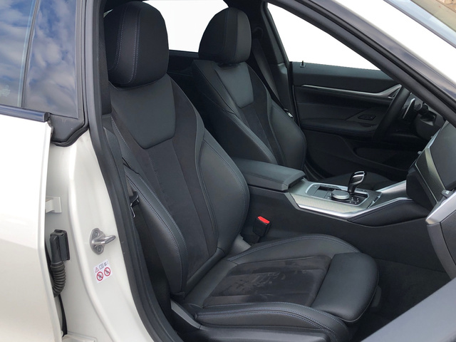 BMW Serie 4 M440i Gran Coupe color Blanco. Año 2023. 275KW(374CV). Gasolina. En concesionario Vehinter Alcorcón de Madrid