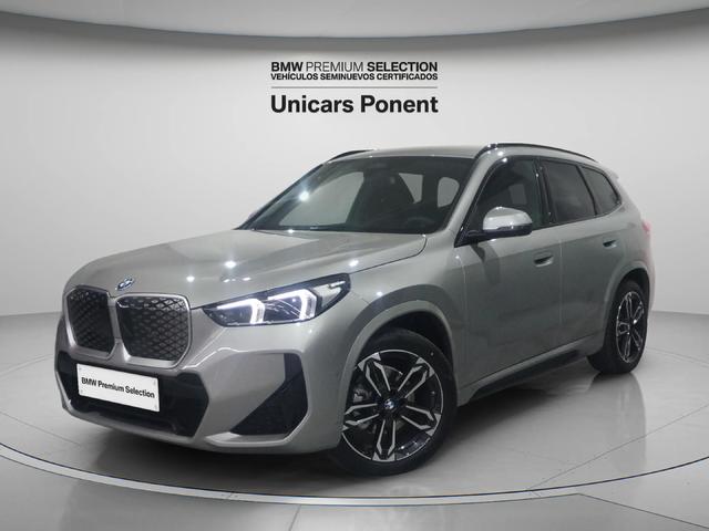 BMW iX1 eDrive20 color Gris Plata. Año 2025. 150KW(204CV). Eléctrico. En concesionario Unicars Ponent de Lleida