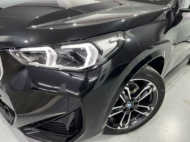 BMW iX1 eDrive20 color Negro. Año 2025. 150KW(204CV). Eléctrico. En concesionario Unicars Ponent de Lleida