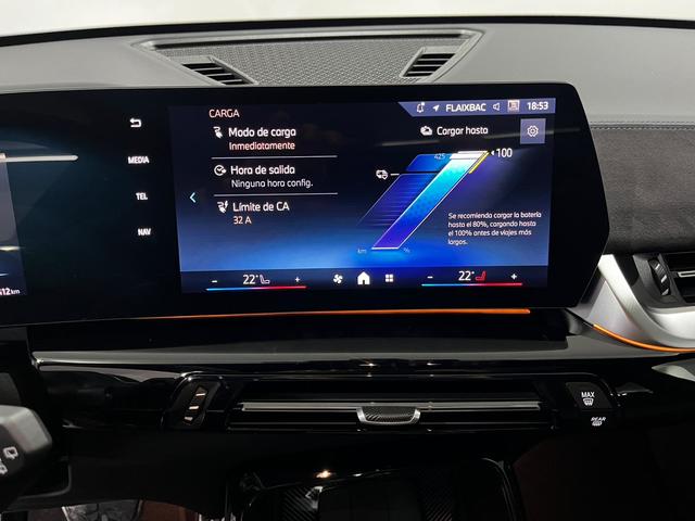 BMW iX1 eDrive20 color Negro. Año 2025. 150KW(204CV). Eléctrico. En concesionario Unicars Ponent de Lleida