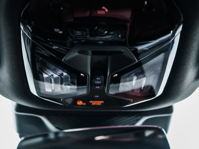 BMW i5 eDrive40 color Gris. Año 2024. 250KW(340CV). Eléctrico. En concesionario Oliva Motor Tarragona de Tarragona