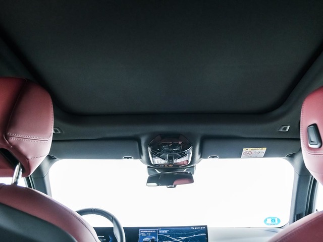 BMW i5 eDrive40 color Gris. Año 2024. 250KW(340CV). Eléctrico. En concesionario Oliva Motor Tarragona de Tarragona