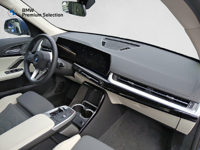 BMW X1 sDrive20d color Azul. Año 2025. 120KW(163CV). Diésel. En concesionario Adler Motor S.L. TOLEDO de Toledo